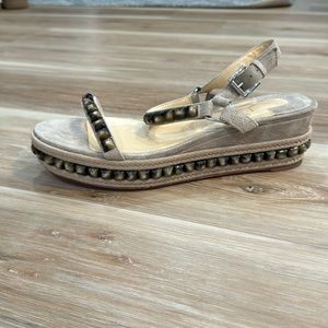 Christian Louboutin NWOT Pyraclou Studded Espadrille Wedge Sandal Sable color